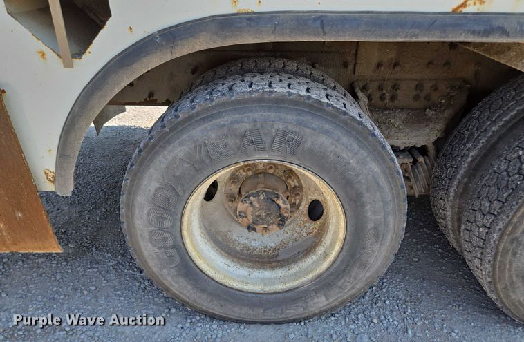 image for item EF1508 2011 International 7500 bucket truck