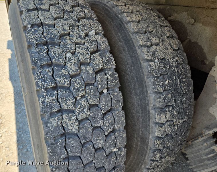 image for item EF1508 2011 International 7500 bucket truck