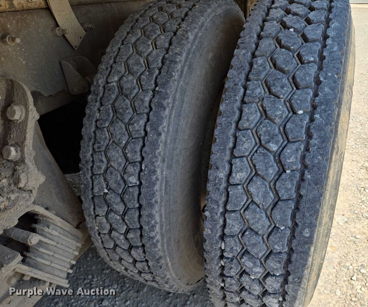 image for item EF1508 2011 International 7500 bucket truck