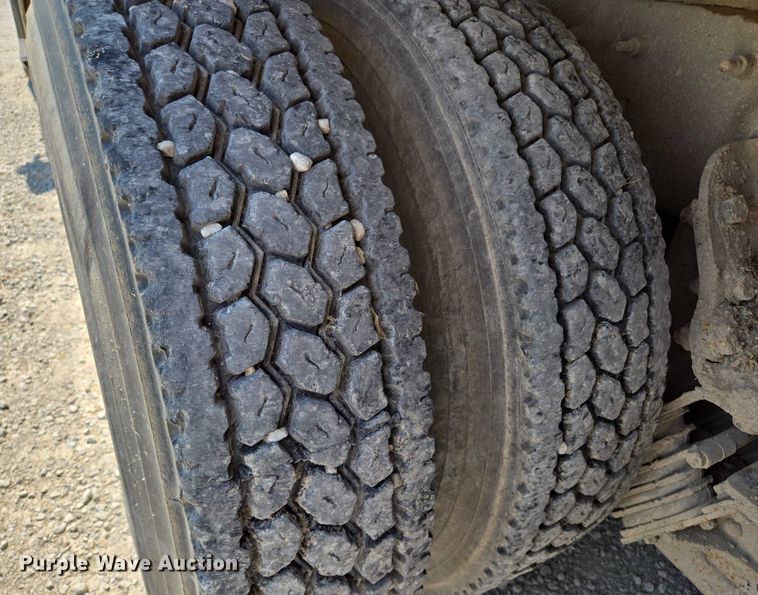 image for item EF1508 2011 International 7500 bucket truck