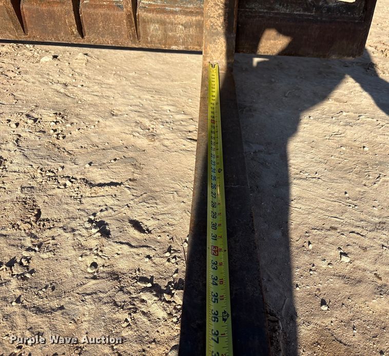 image for item EF5989 2014 JLG G9-43A telehandler