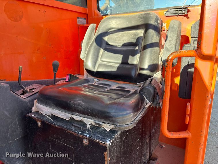 image for item EF5989 2014 JLG G9-43A telehandler