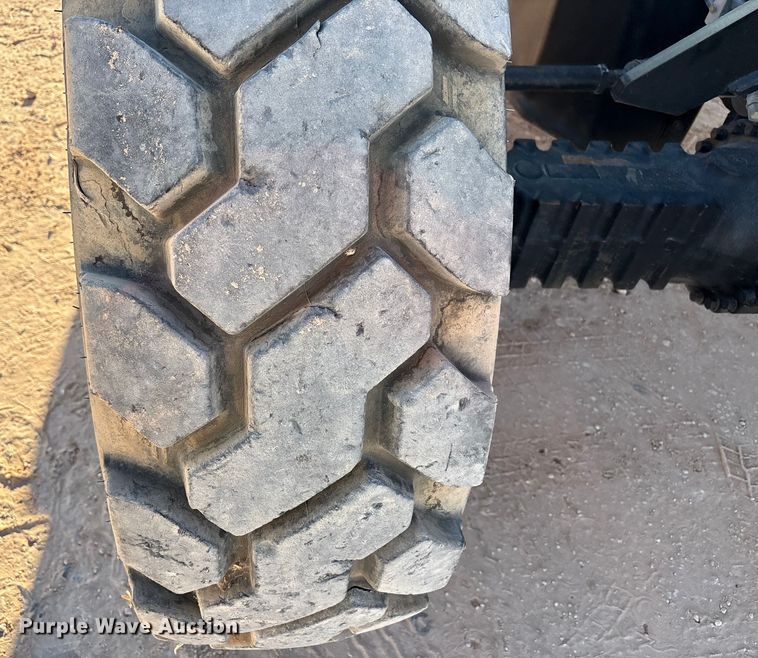 image for item EF5989 2014 JLG G9-43A telehandler