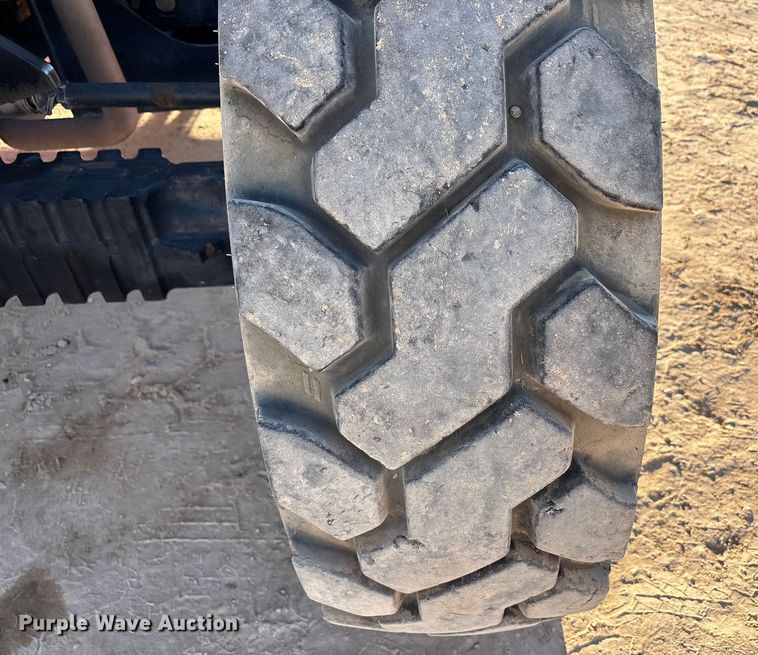 image for item EF5991 2014 JLG G9-43A telehandler