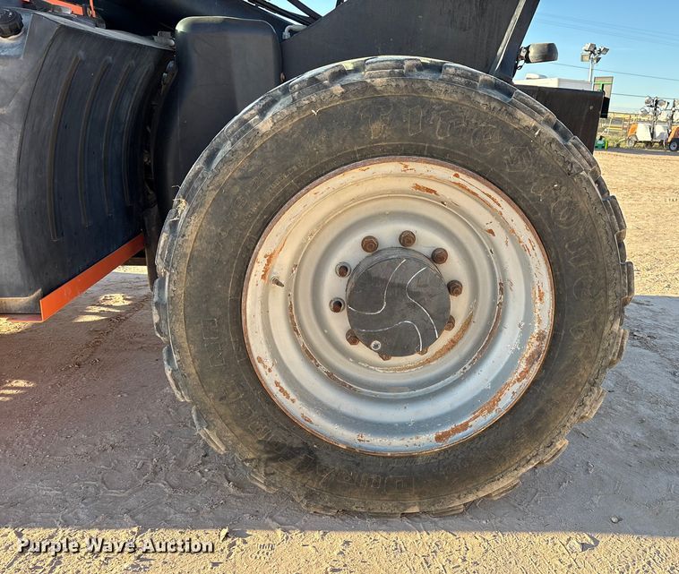 image for item EF5991 2014 JLG G9-43A telehandler