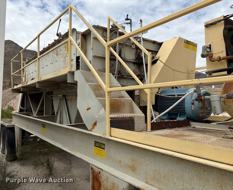 image for item EF6009 Cedarapids twin screw mixer