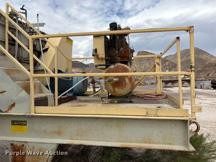 image for item EF6009 Cedarapids twin screw mixer