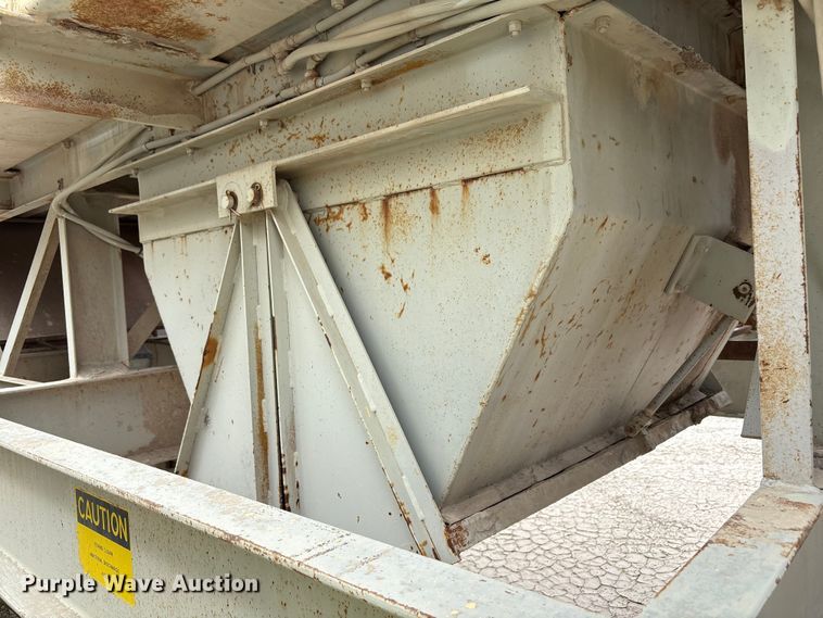 image for item EF6009 Cedarapids twin screw mixer