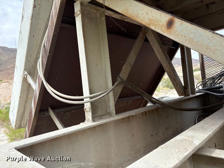 image for item EF6009 Cedarapids twin screw mixer