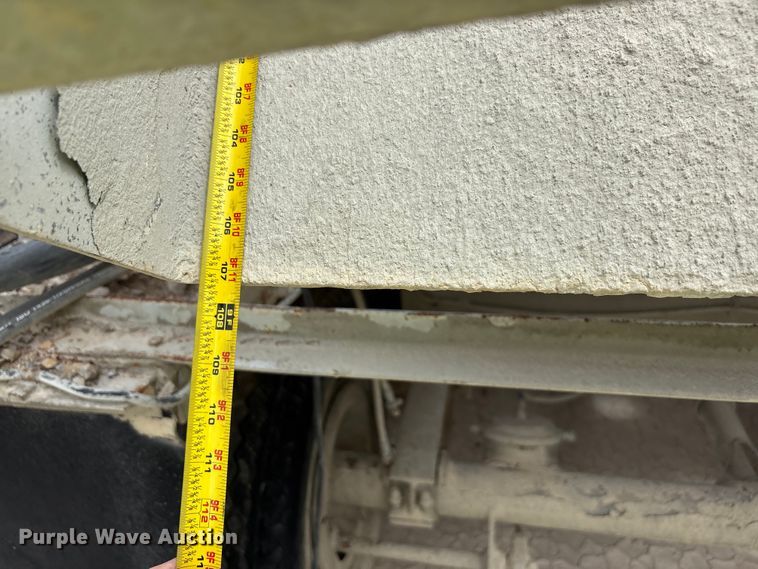 image for item EF6009 Cedarapids twin screw mixer