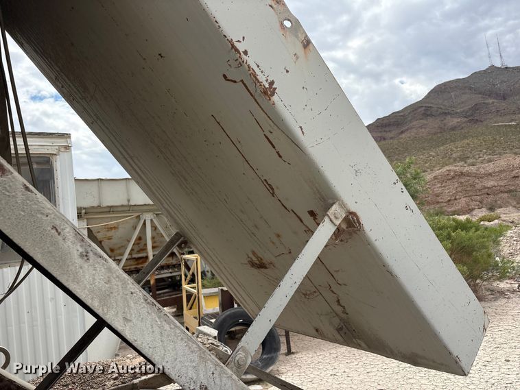 image for item EF6009 Cedarapids twin screw mixer