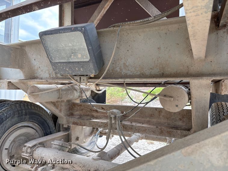 image for item EF6009 Cedarapids twin screw mixer