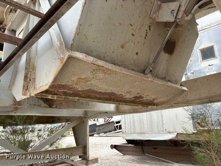 image for item EF6009 Cedarapids twin screw mixer