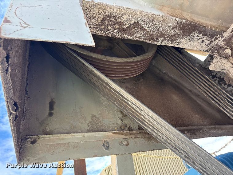 image for item EF6009 Cedarapids twin screw mixer