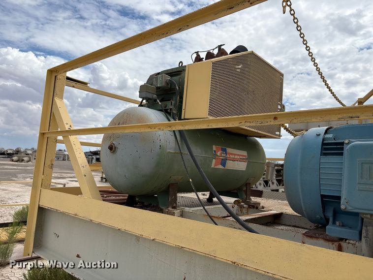 image for item EF6009 Cedarapids twin screw mixer