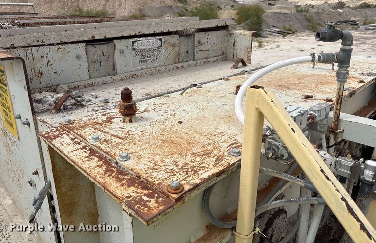 image for item EF6009 Cedarapids twin screw mixer