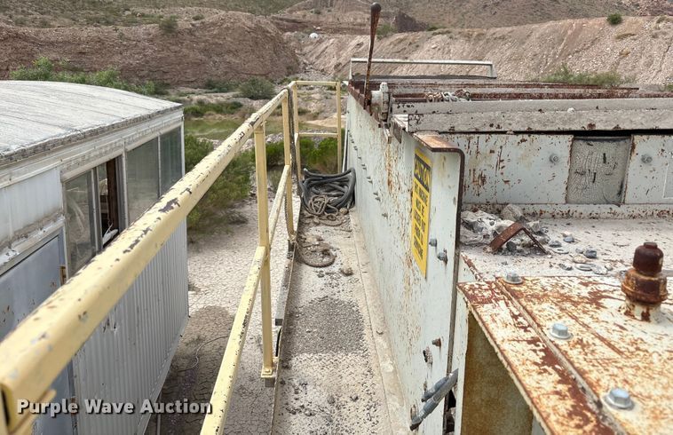 image for item EF6009 Cedarapids twin screw mixer