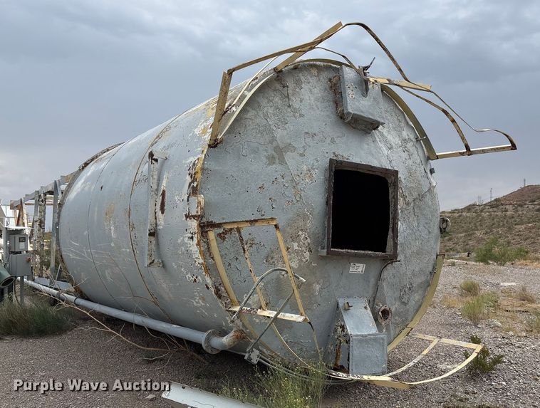 image for item EF6019 Concrete silo