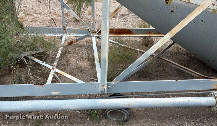 image for item EF6019 Concrete silo