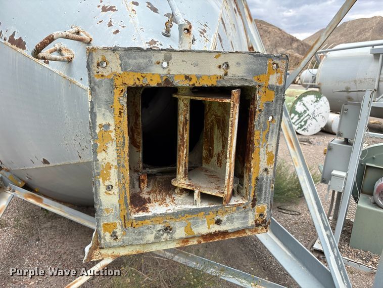 image for item EF6019 Concrete silo