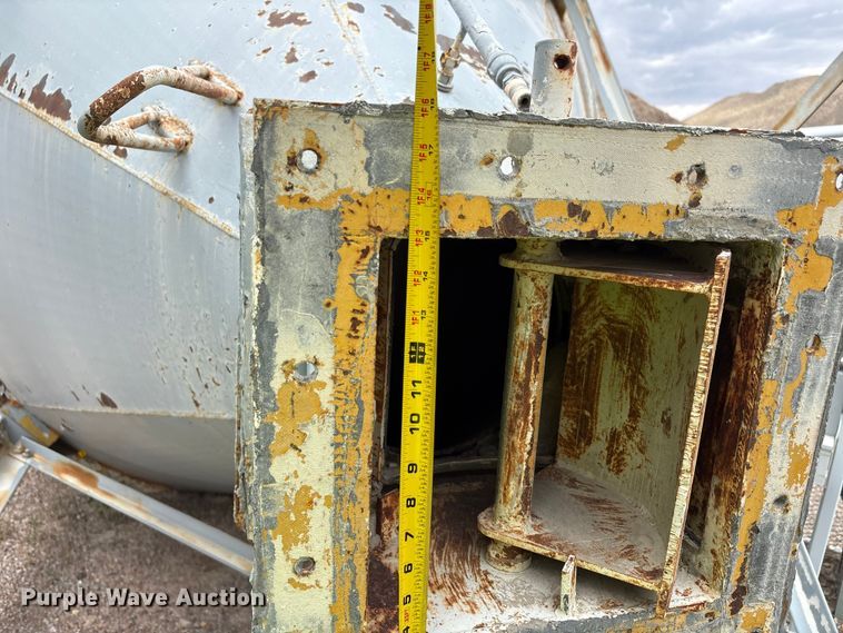 image for item EF6019 Concrete silo