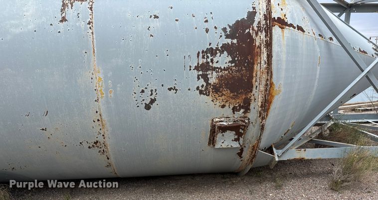 image for item EF6019 Concrete silo