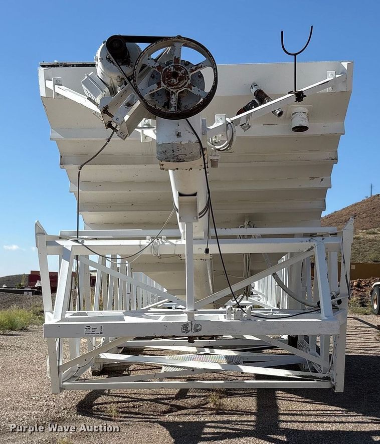 image for item EF6028 Vince Hagan mobile batch plant