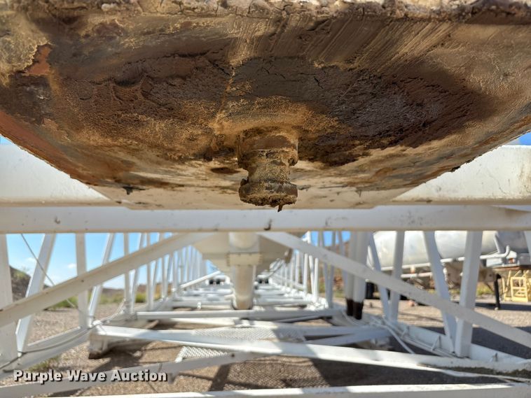 image for item EF6028 Vince Hagan mobile batch plant