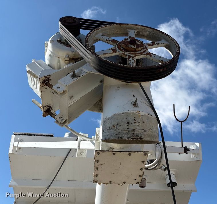 image for item EF6028 Vince Hagan mobile batch plant