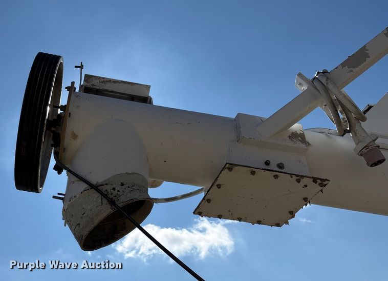 image for item EF6028 Vince Hagan mobile batch plant