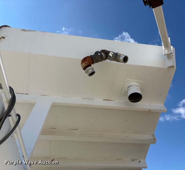 image for item EF6028 Vince Hagan mobile batch plant