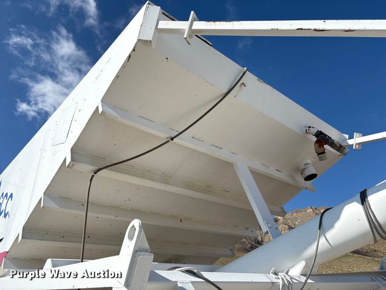 image for item EF6028 Vince Hagan mobile batch plant