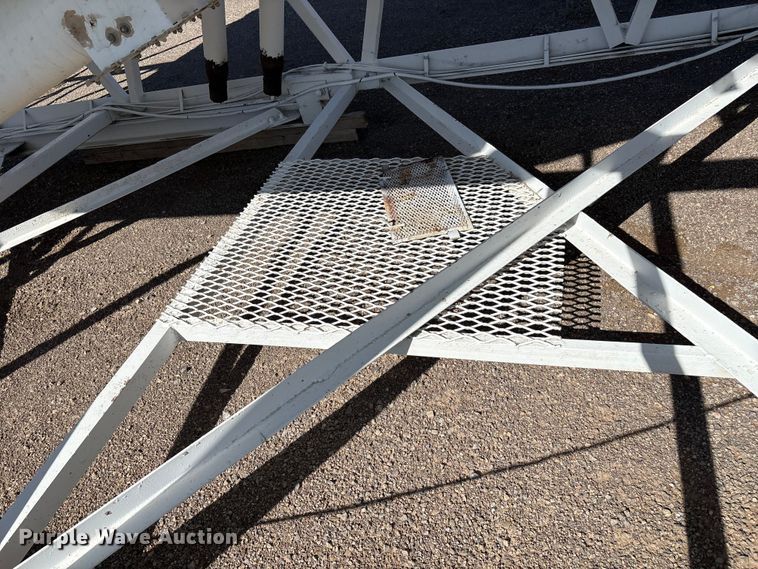 image for item EF6028 Vince Hagan mobile batch plant