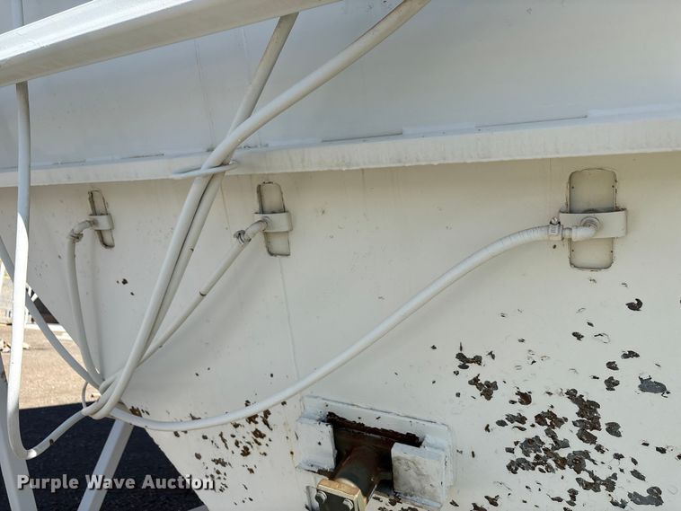 image for item EF6028 Vince Hagan mobile batch plant