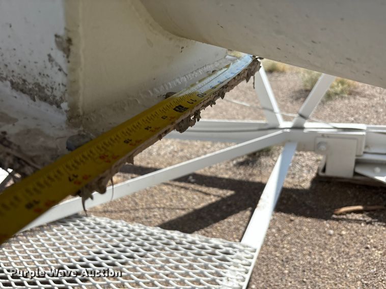 image for item EF6028 Vince Hagan mobile batch plant