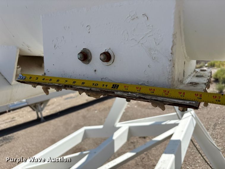 image for item EF6028 Vince Hagan mobile batch plant