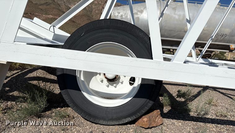 image for item EF6028 Vince Hagan mobile batch plant