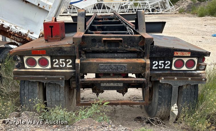 image for item EF6035 1985 Knight Trailers roll off trailer