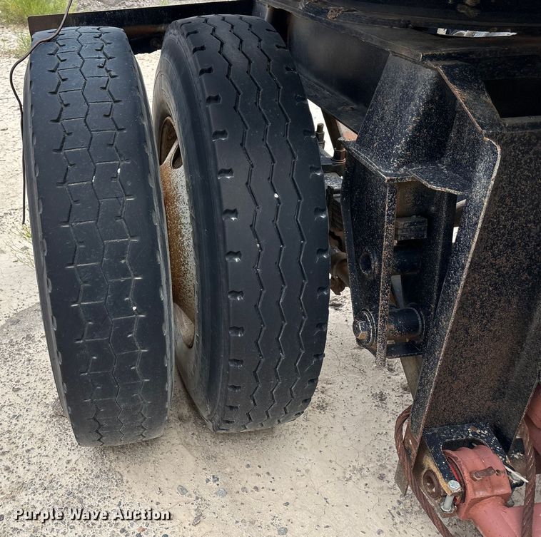 image for item EF6035 1985 Knight Trailers roll off trailer