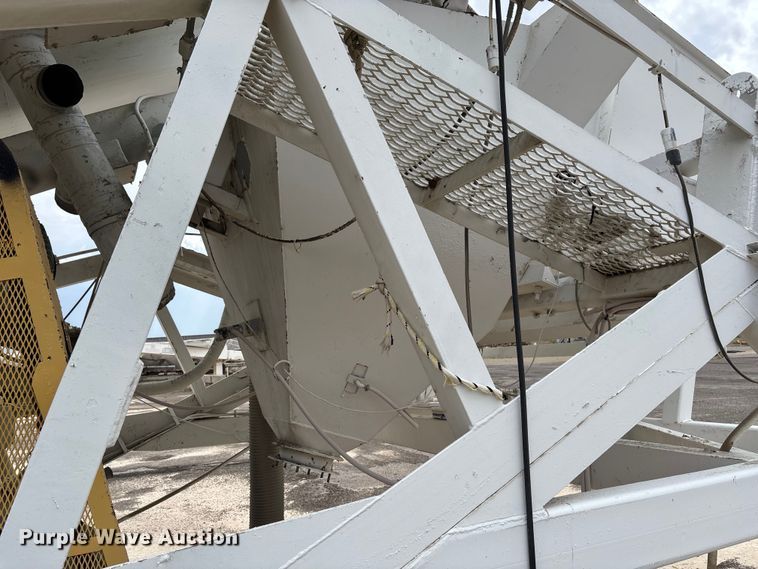 image for item EF6036 Vince Hagan mobile aggregate batch mixing plant