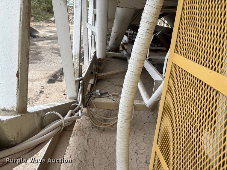 image for item EF6036 Vince Hagan mobile aggregate batch mixing plant