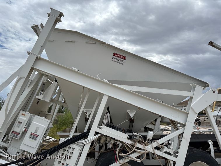 image for item EF6036 Vince Hagan mobile aggregate batch mixing plant