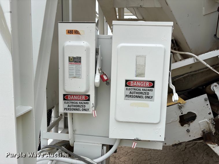 image for item EF6036 Vince Hagan mobile aggregate batch mixing plant