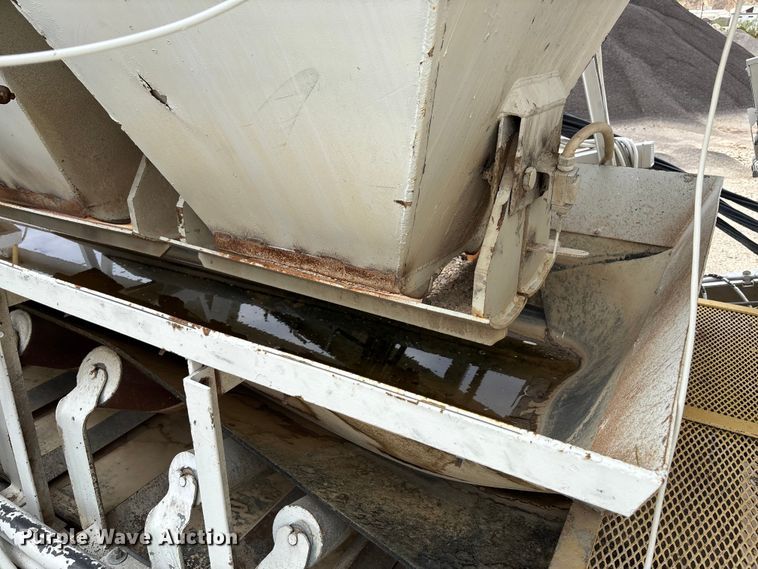 image for item EF6036 Vince Hagan mobile aggregate batch mixing plant