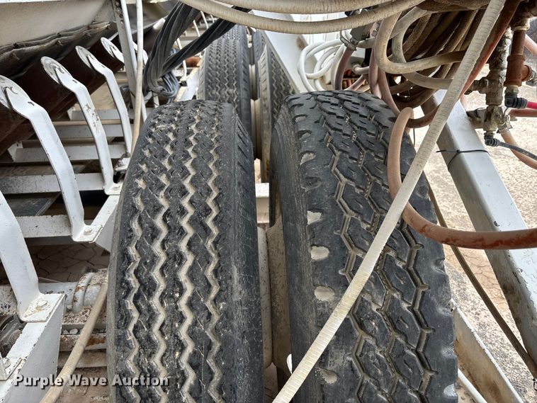 image for item EF6036 Vince Hagan mobile aggregate batch mixing plant