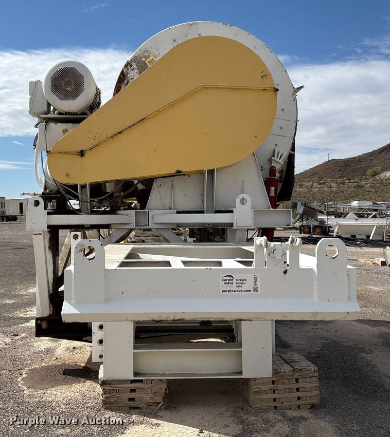 image for item EF6037 Mobile concrete batching plant