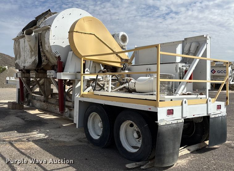 image for item EF6037 Mobile concrete batching plant