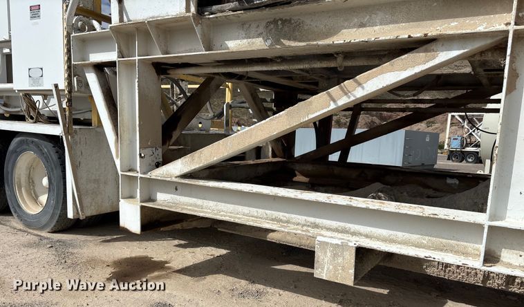 image for item EF6037 Mobile concrete batching plant