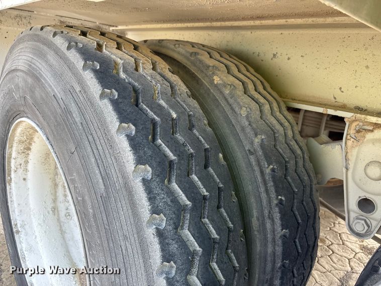 image for item EF6037 Mobile concrete batching plant