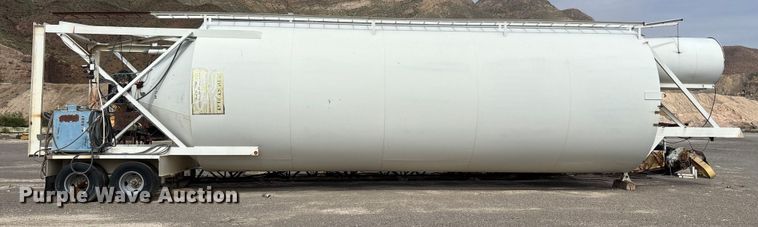 image for item EF6038 Mobile concrete silo